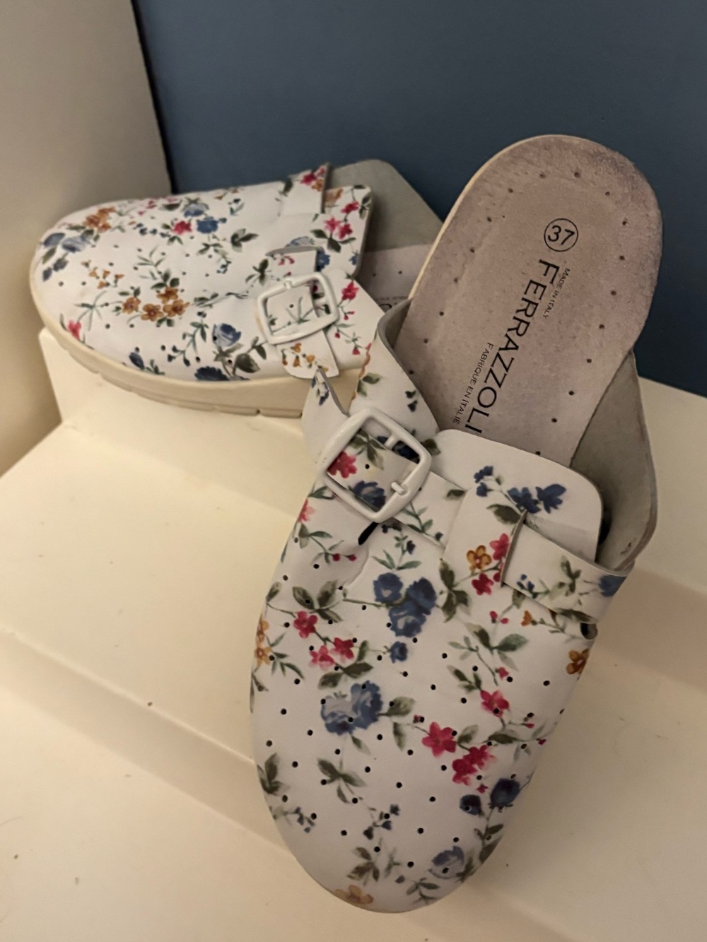 Woman’s  Floral White Clog Shoes